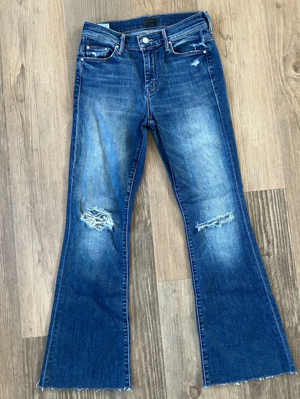 Mother Weekender Fray EUC Furiously Happy Wash Size 26